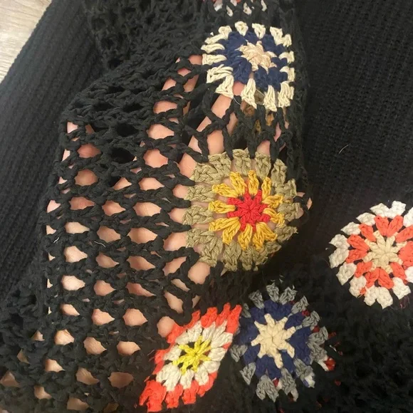 BloomChic Black V-Neck Sweater with Embroidered Sleeves - Picture 4 of 7